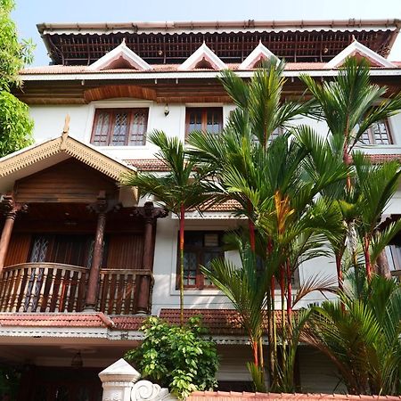 Hotel White Rose Kochi Exterior photo