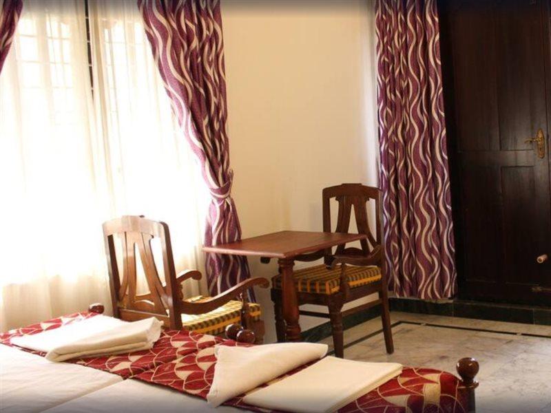 Hotel White Rose Kochi Exterior photo