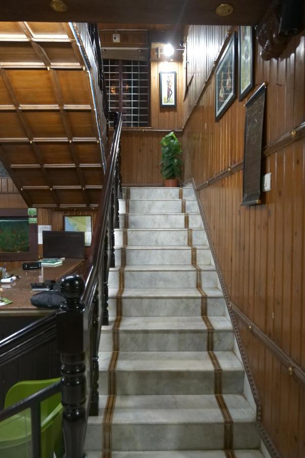 Hotel White Rose Kochi Exterior photo