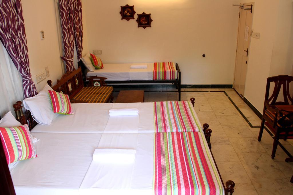 Hotel White Rose Kochi Exterior photo