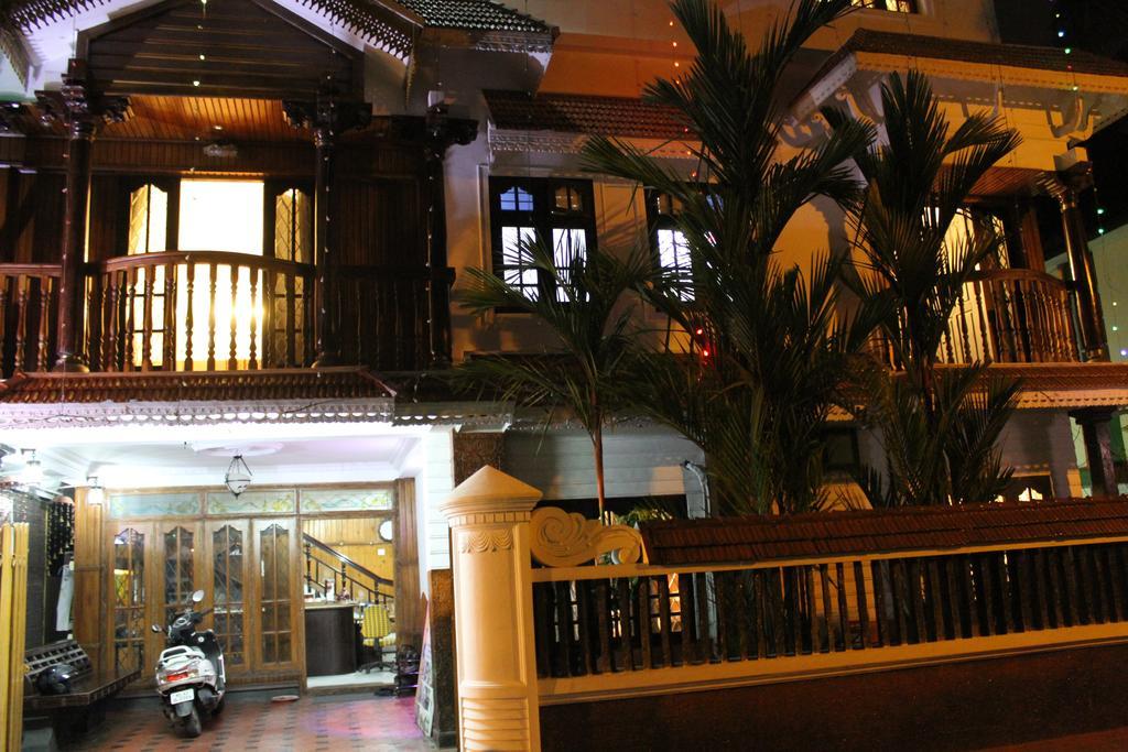 Hotel White Rose Kochi Exterior photo