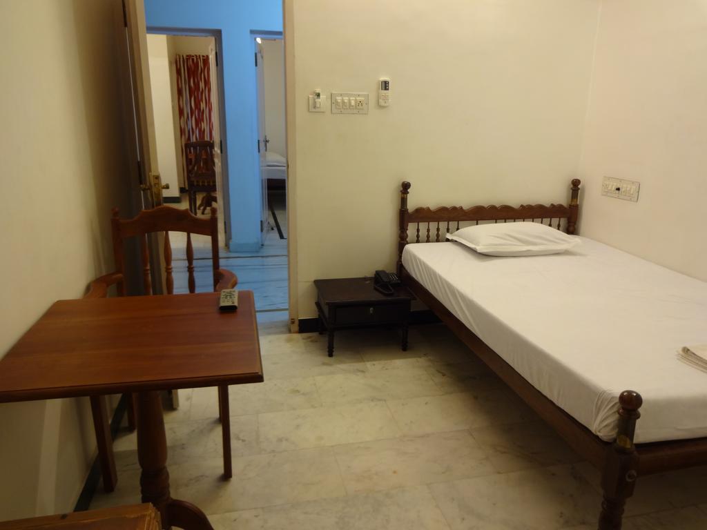 Hotel White Rose Kochi Room photo