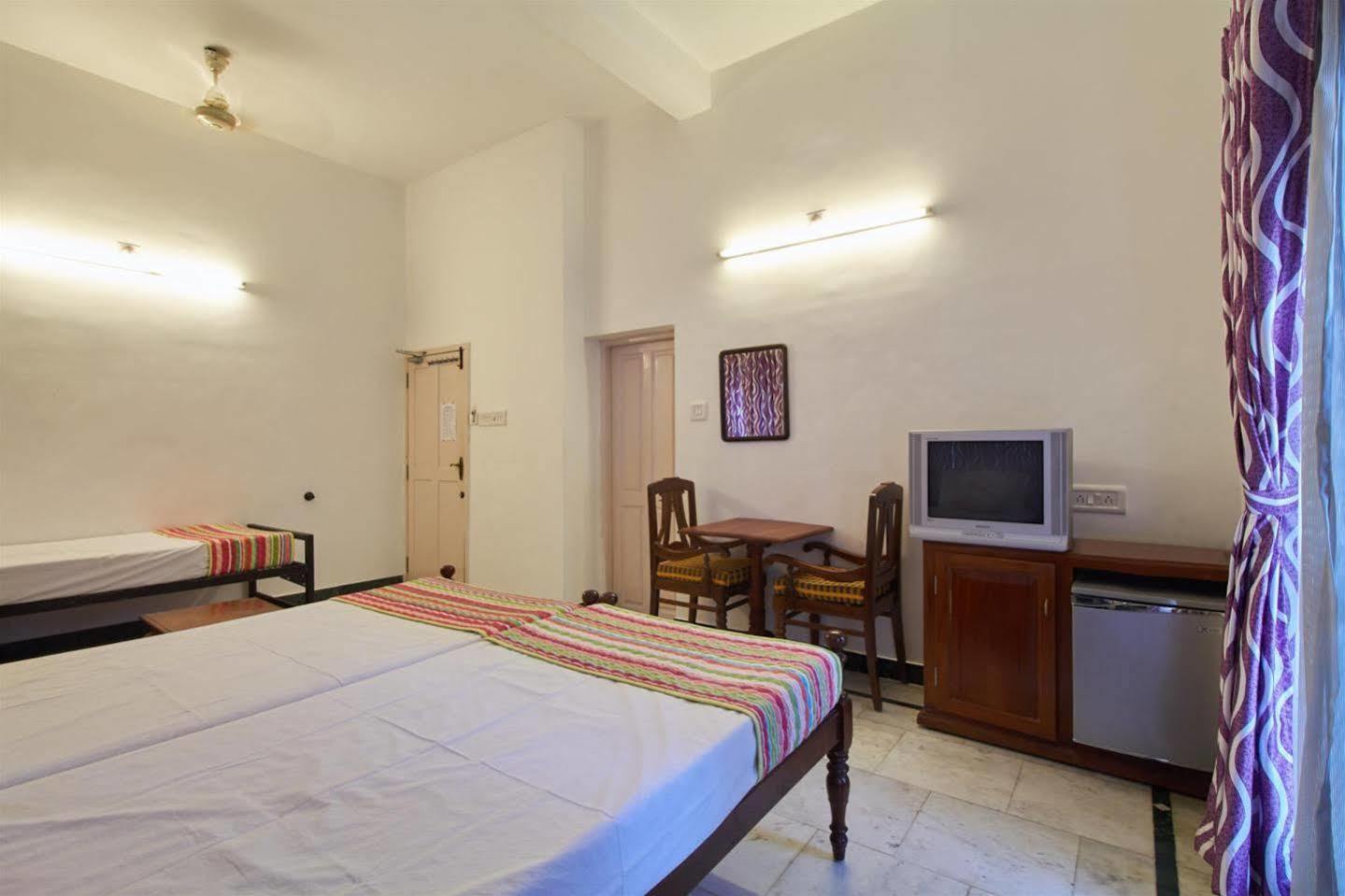 Hotel White Rose Kochi Exterior photo