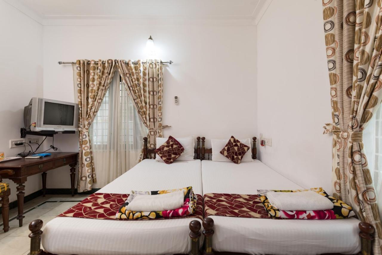 Hotel White Rose Kochi Exterior photo