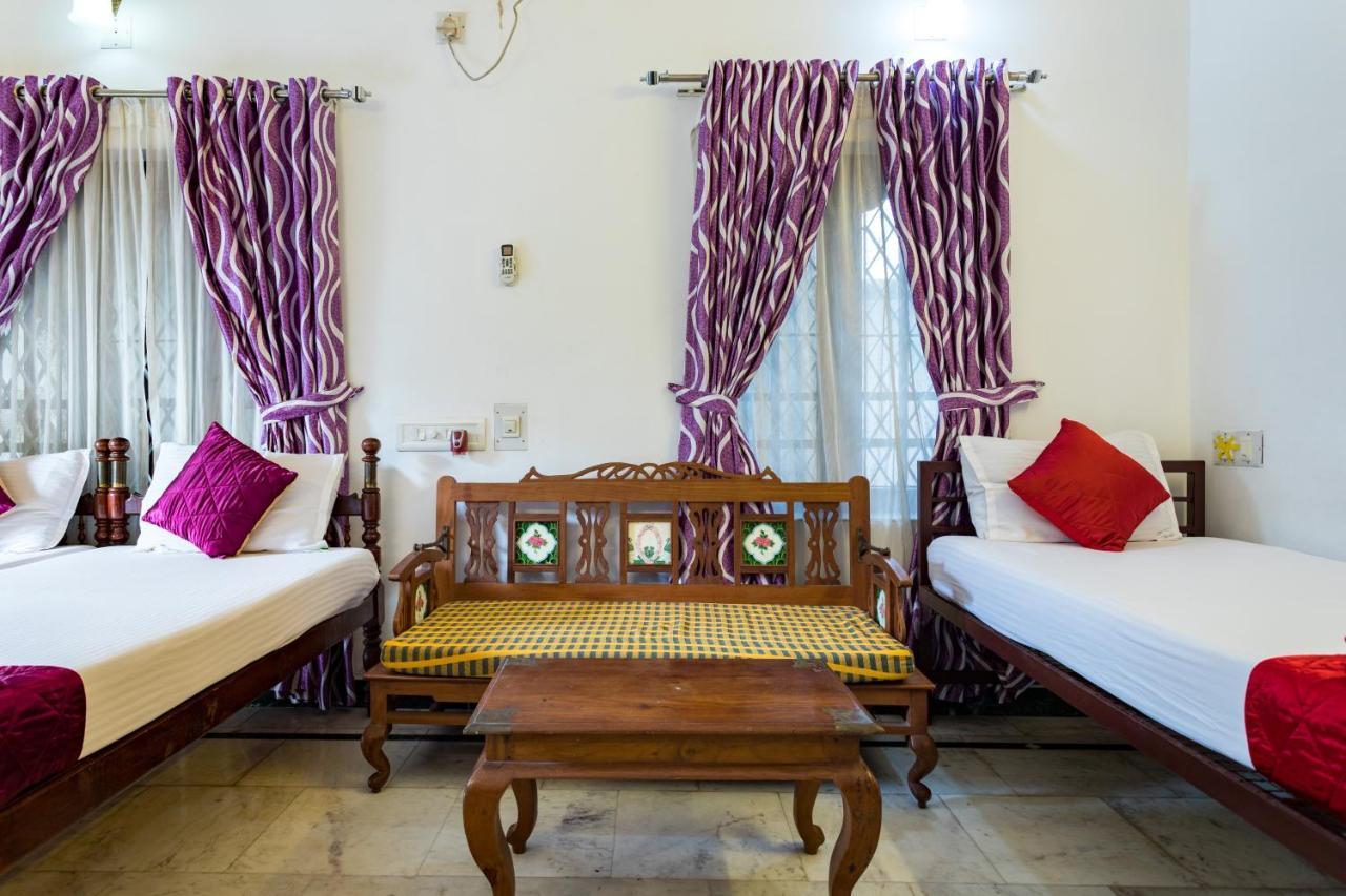 Hotel White Rose Kochi Exterior photo
