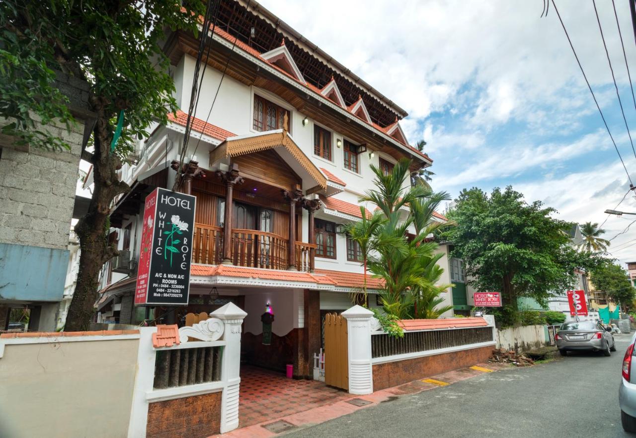 Hotel White Rose Kochi Exterior photo